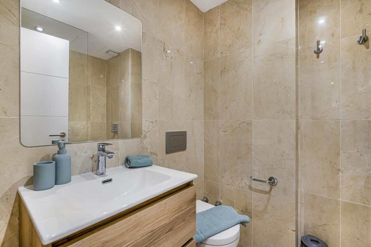 Adelfas Apartment